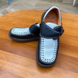 John Fluevog Travel-lite Buckle Loafers.  Size 9 Mens.